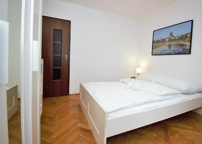 Roomspoznan Po - Kazimierza Wiekiego - 24h Self Check-in Проживание в семье